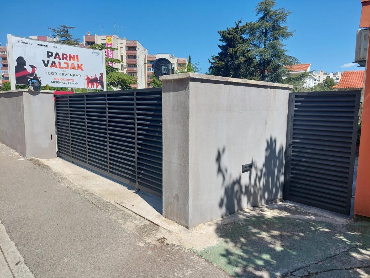 Guest House Bulevar Zadar Exterior photo